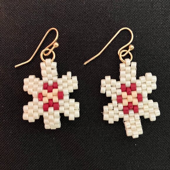 Red/White Beaded Snowflake Shaped Earrings - Picture 2 of 3